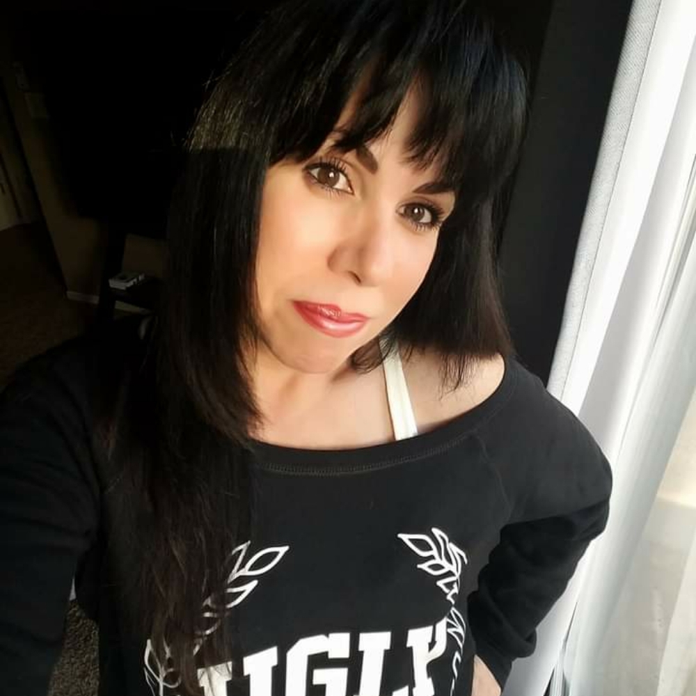 Meet your Posher, Becca